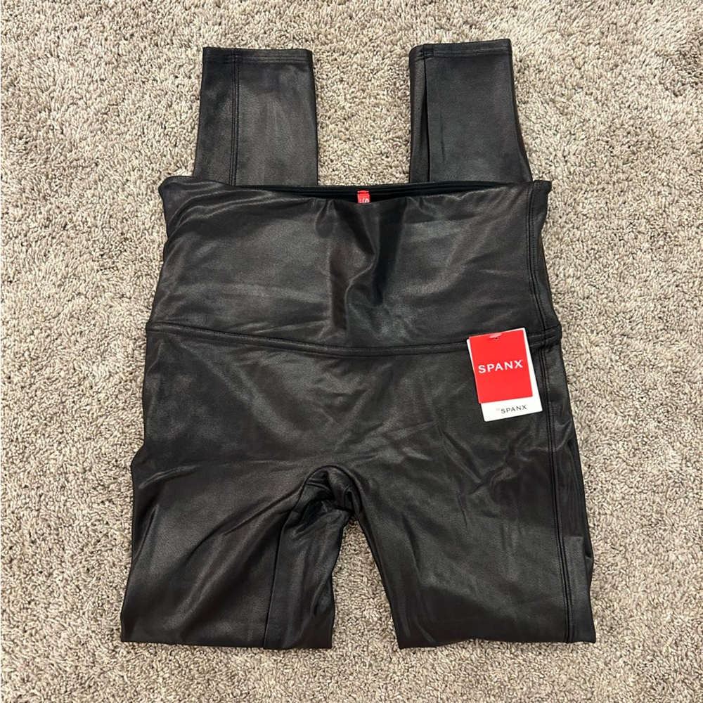NWT!! Women’s leather Spanx leggings